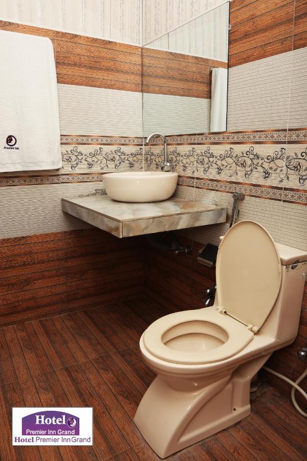 Premier Inn Johar Town Лахор Екстер'єр фото