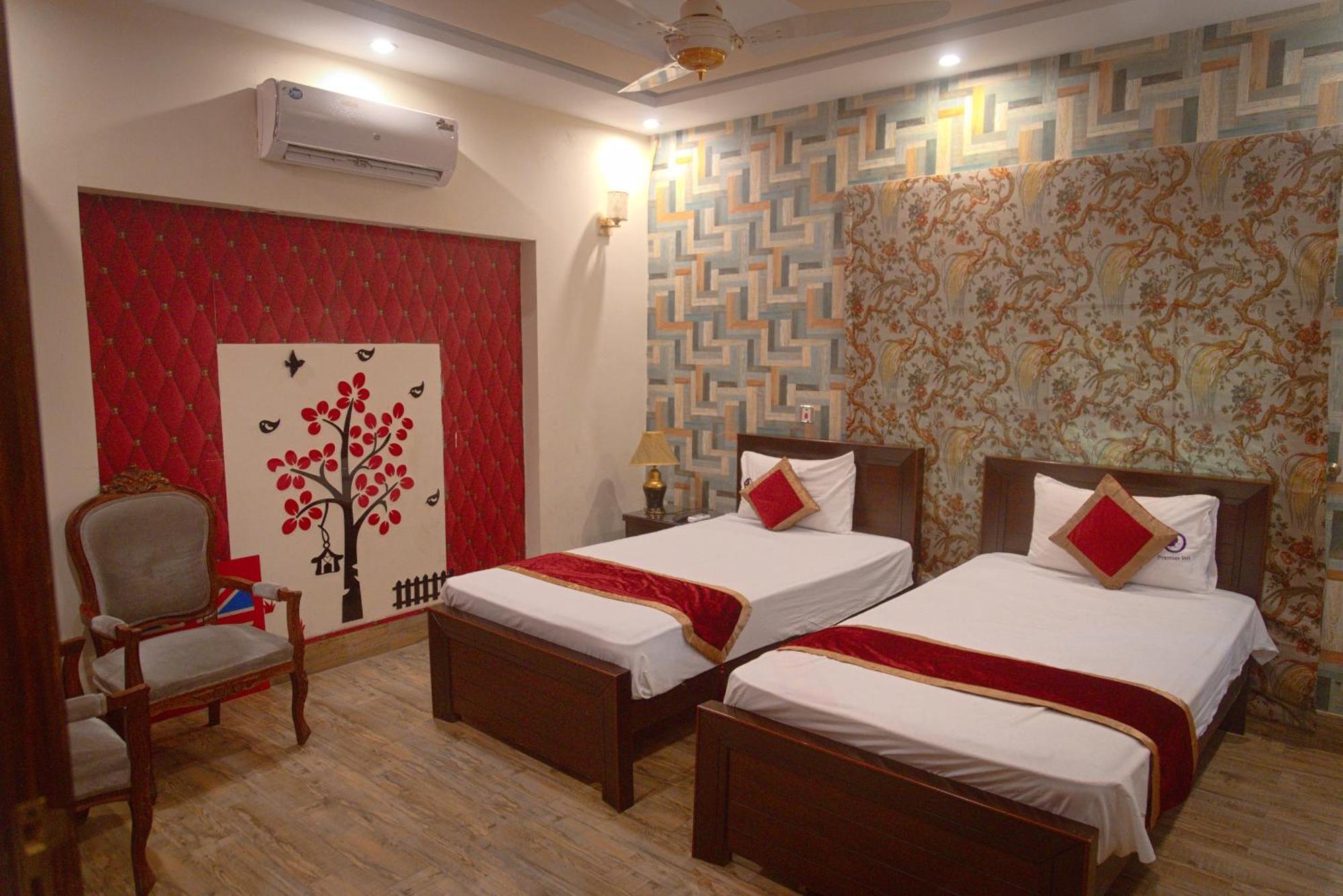Premier Inn Johar Town Лахор Екстер'єр фото