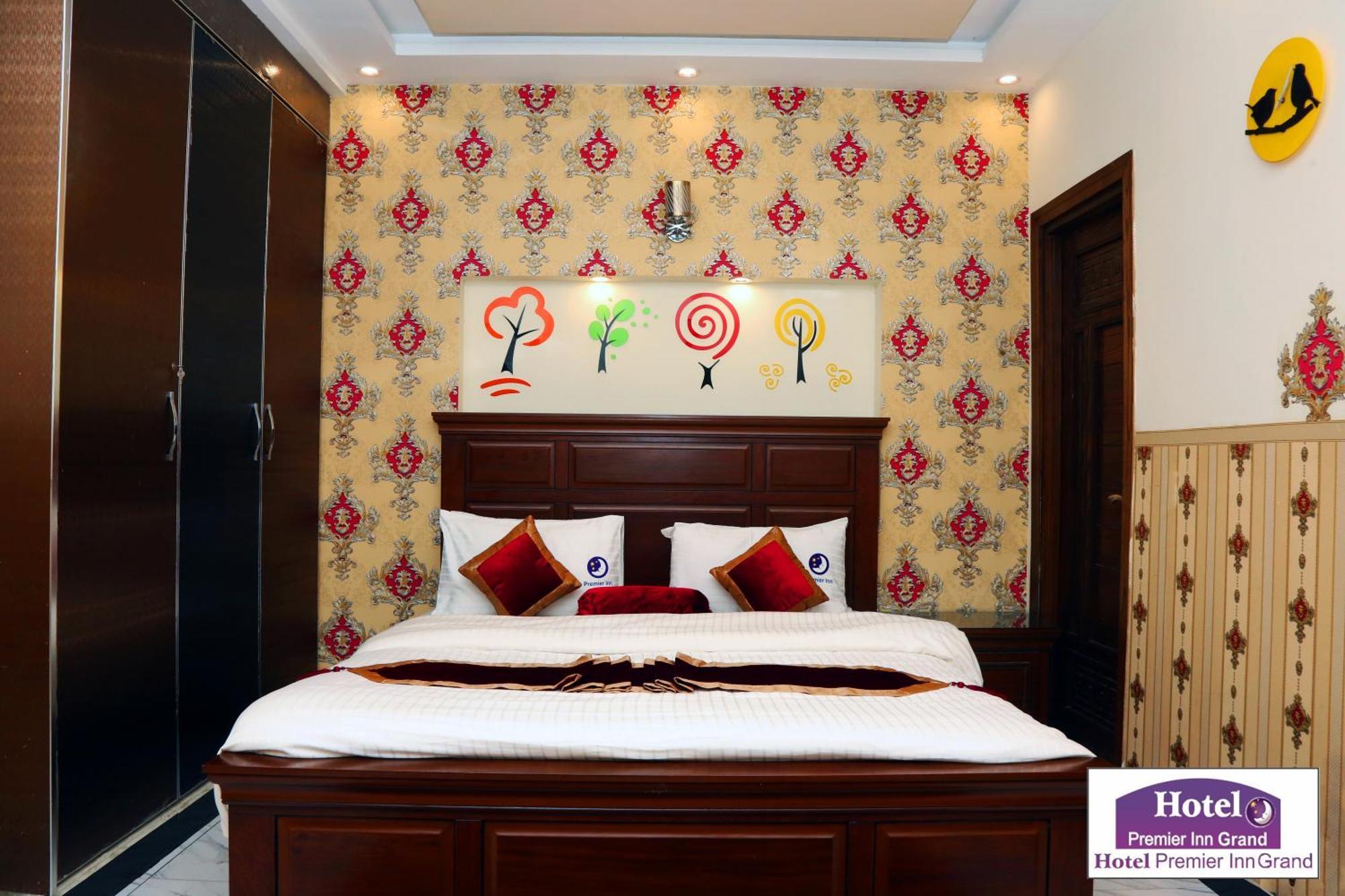 Premier Inn Johar Town Лахор Екстер'єр фото