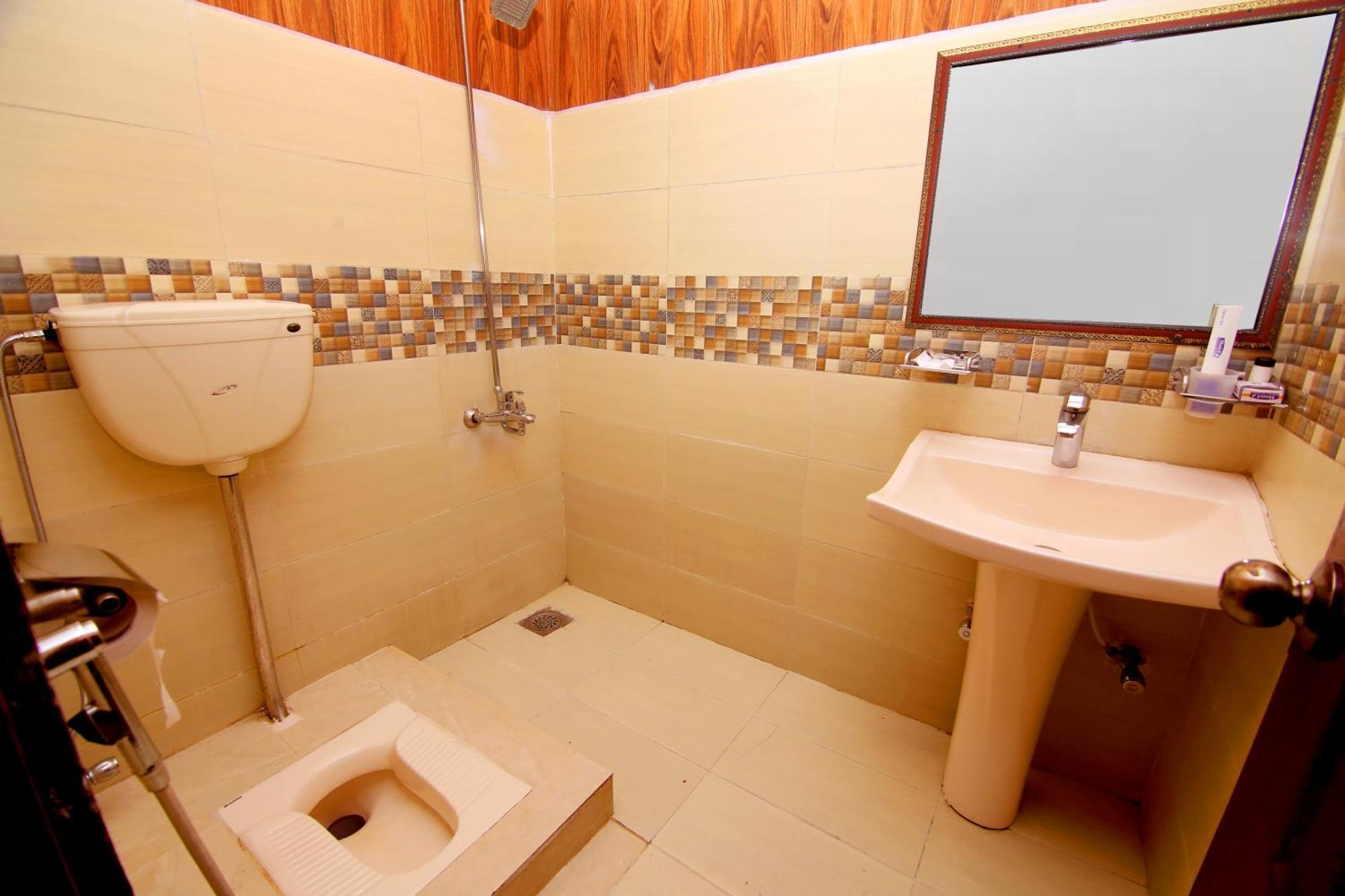 Premier Inn Johar Town Лахор Екстер'єр фото