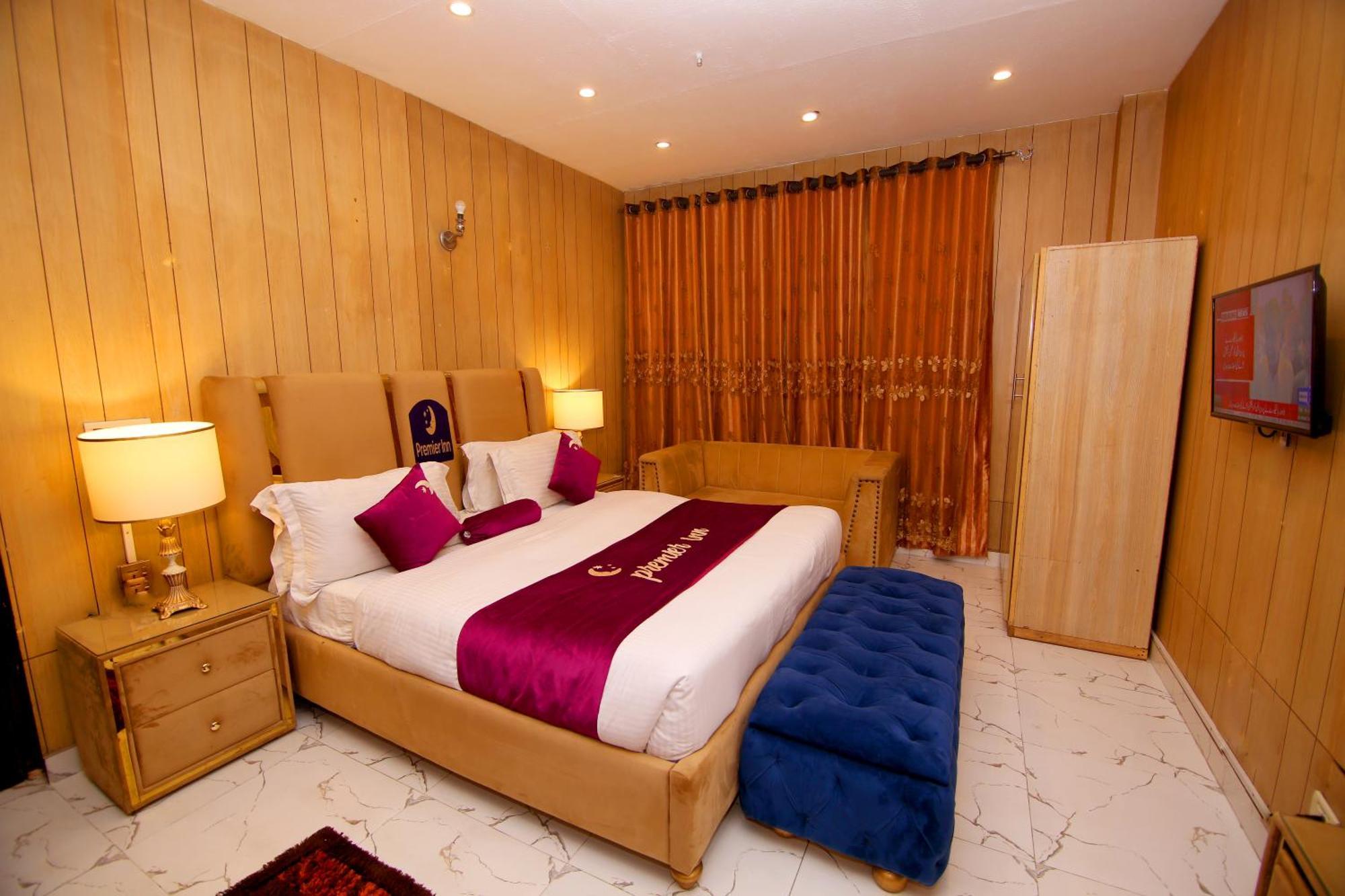Premier Inn Johar Town Лахор Екстер'єр фото