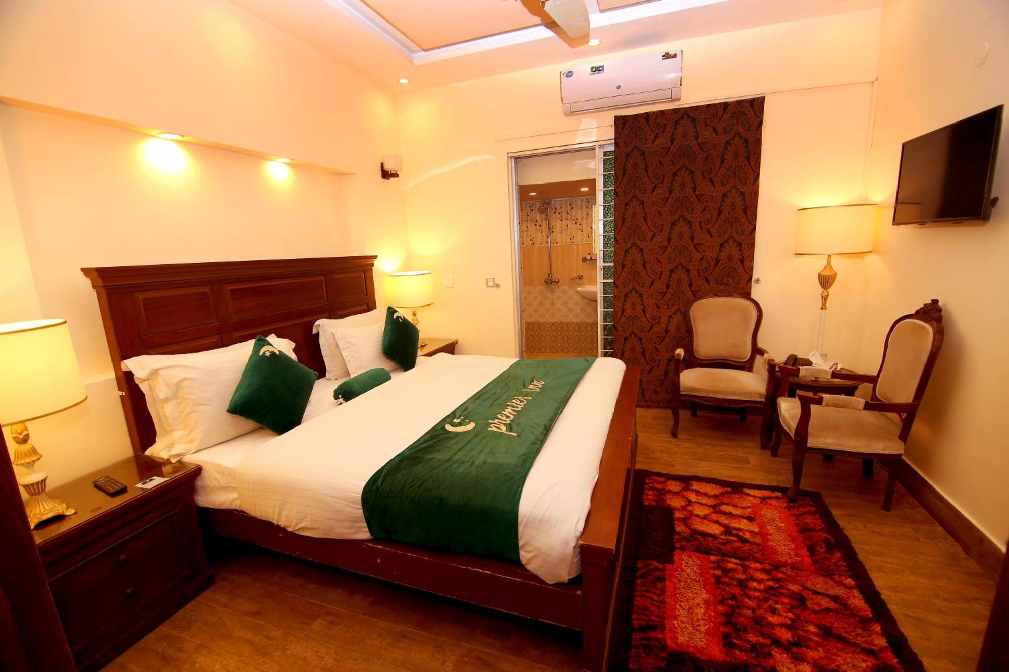 Premier Inn Johar Town Лахор Екстер'єр фото