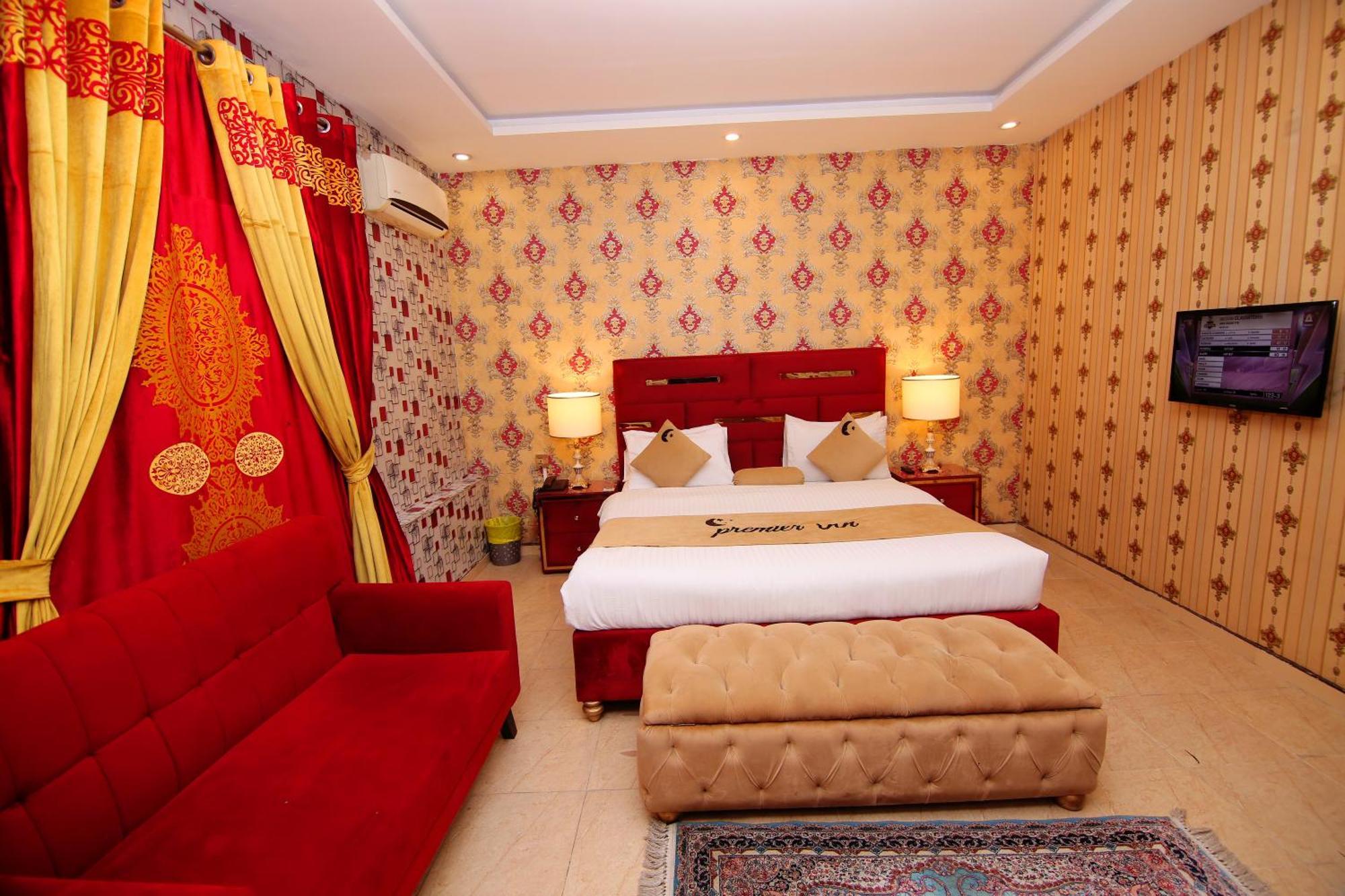 Premier Inn Johar Town Лахор Екстер'єр фото