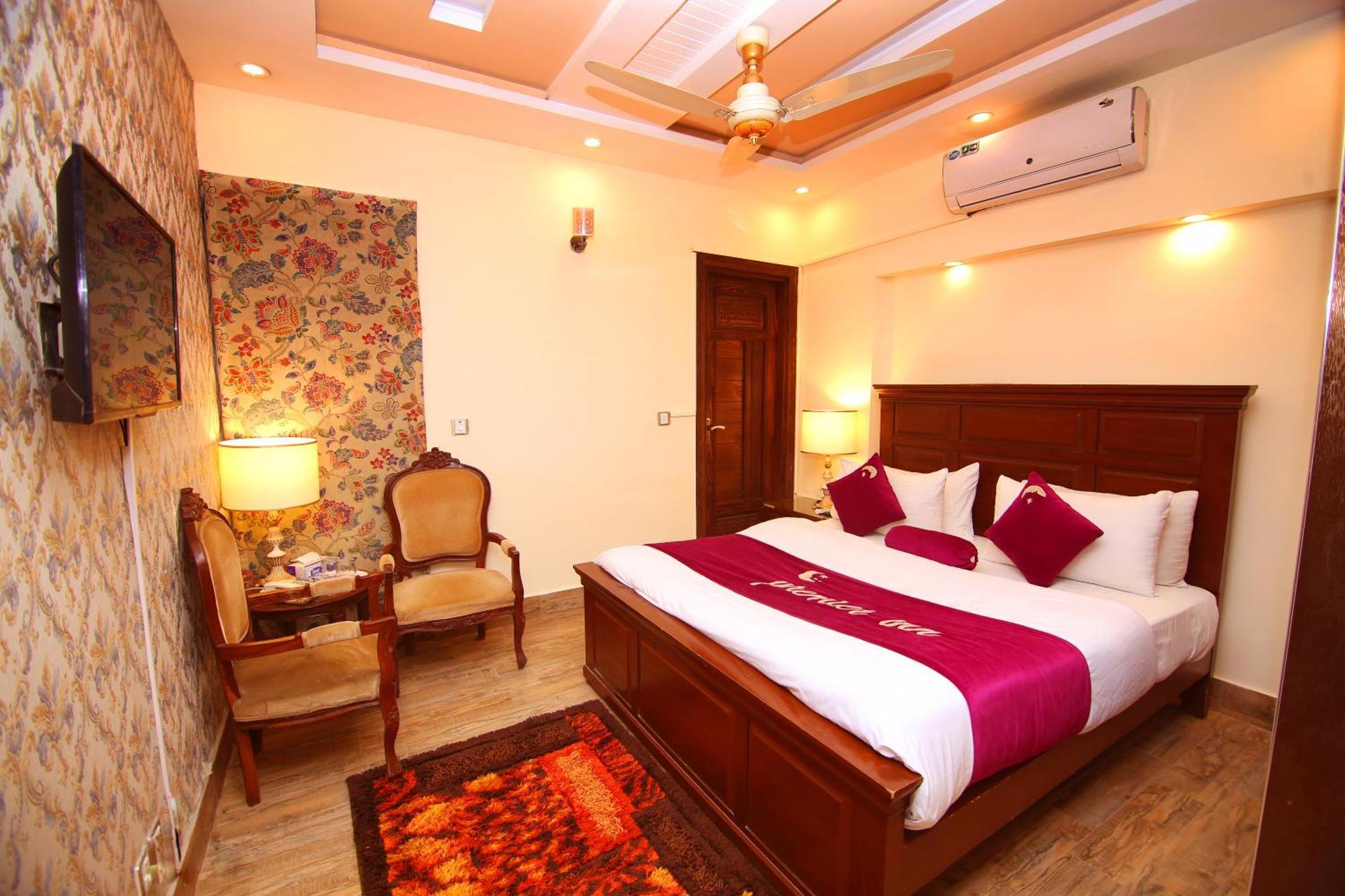 Premier Inn Johar Town Лахор Екстер'єр фото